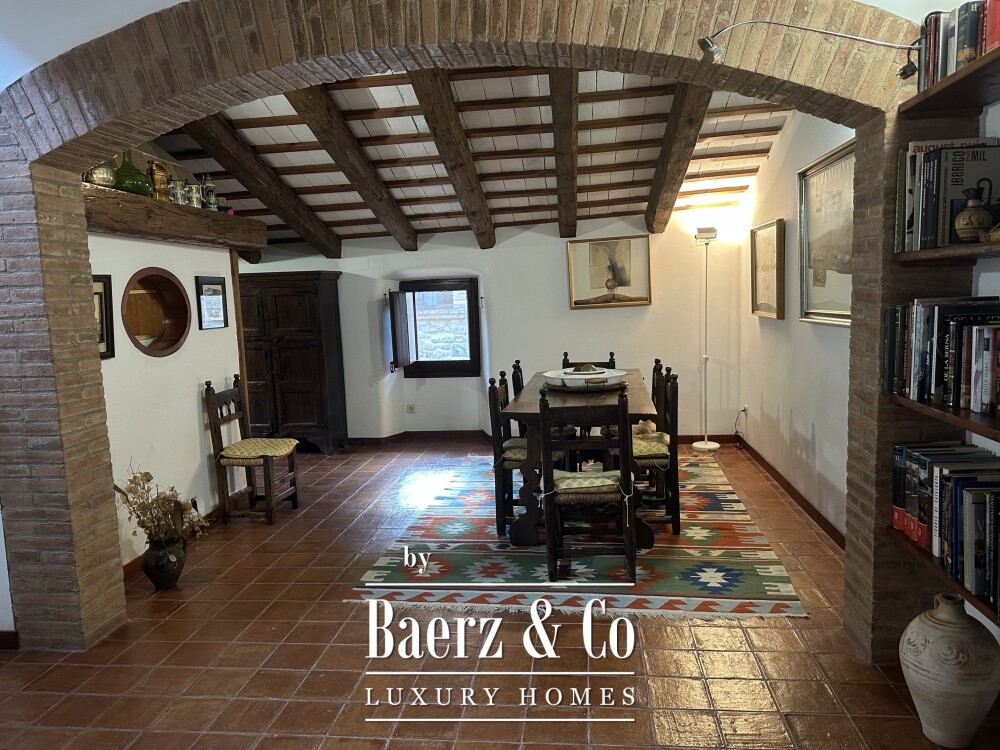 Stone House in Monells image