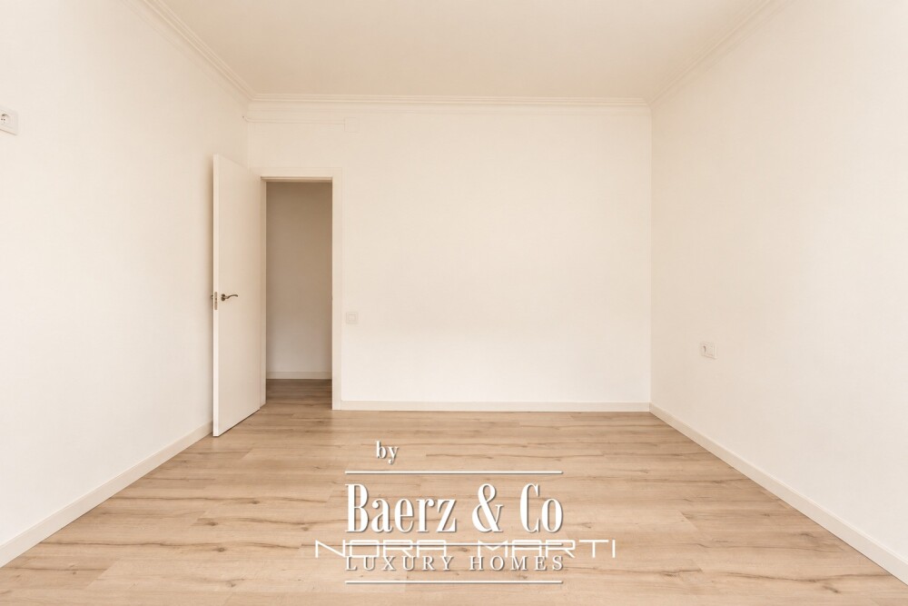 Apartment for sale in Les Corts image