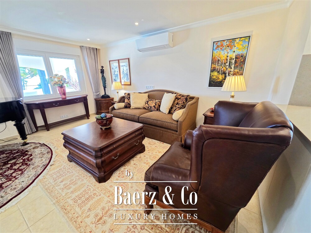 Exclusive villa situated in prestigious residential area Tenerife image