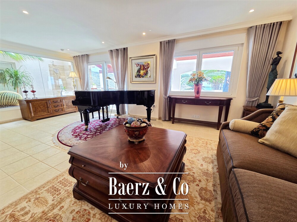 Exclusive villa situated in prestigious residential area Tenerife image