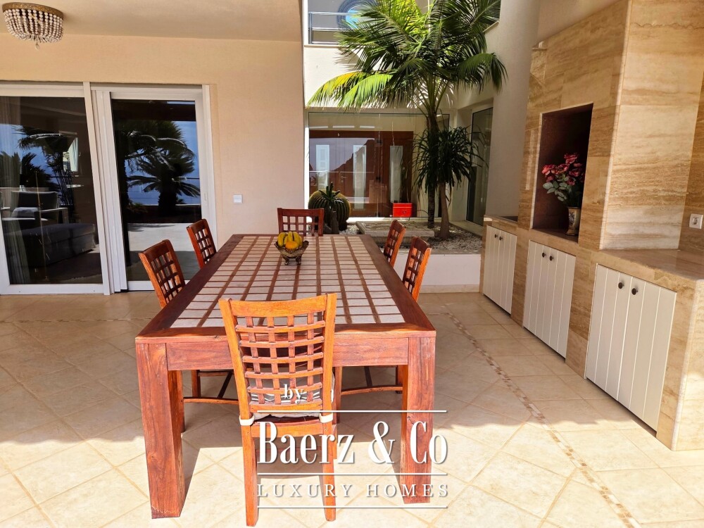 Exclusive villa situated in prestigious residential area Tenerife image