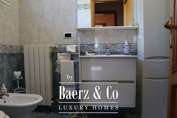 photo 38 Villa for sale 244 m²