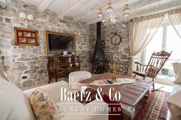 photo 8 Waterfront Villa with Beach & Pool