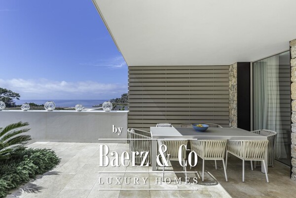 photo 15 Modern villa with privacy overlooking the Mediterranean