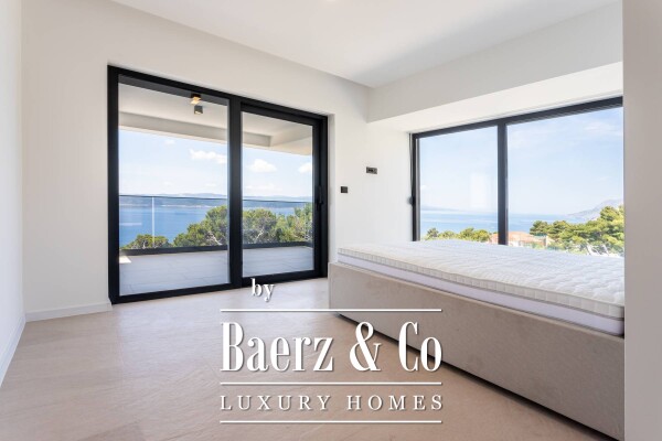 photo 15 Brela, an imposing villa with a panoramic view