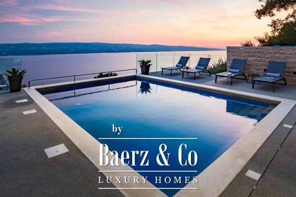 photo 3 Omis, luxury villa with pool and panoramic view