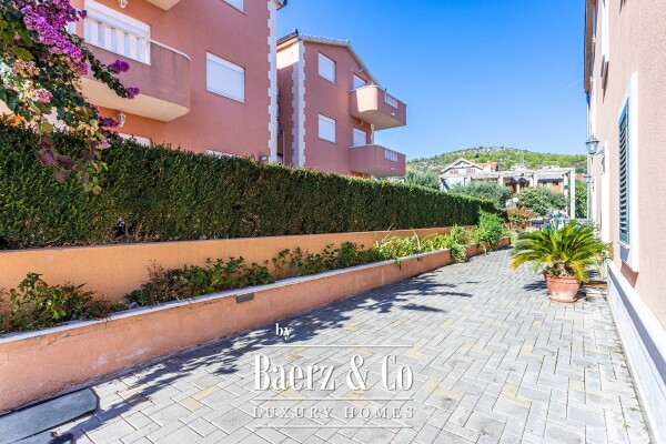 photo 9 Marina, house with 6 apartments with a beautiful view of the sea