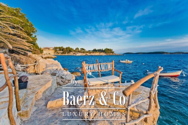 photo 11 Hvar, a unique property in a beautiful position, 1st row by the sea