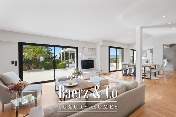 photo 19 Magnificent Californian Villa Offering  Breathtaking View