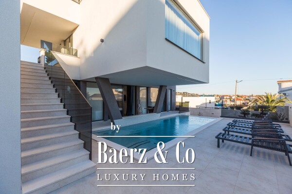 photo 15 Medulin, immaculate luxury villa NKP 400 m2 with pool, 300 m from the beach