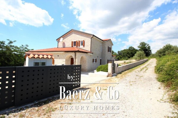 photo 1 Istria, Kanfanar, beautiful house NKP 280 m2 on a large property of 1900 m2