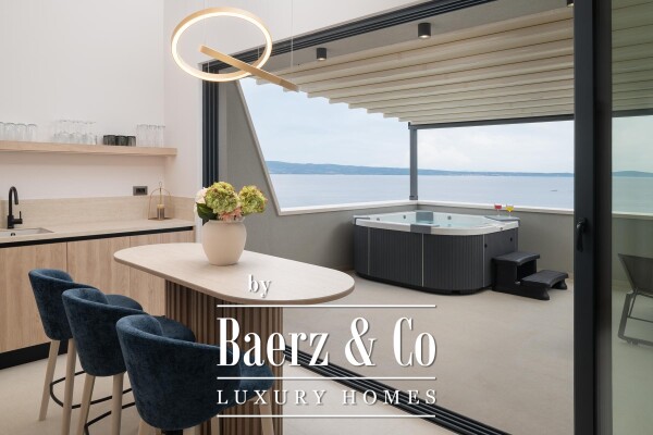 photo 18 Split, Podstrana, urban villa with swimming pool, sauna, jacuzzi and a garage