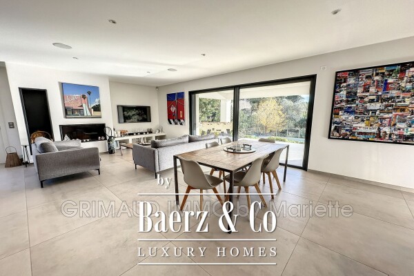 photo 6 Modern Villa with High-End Features in a Quiet Setting, on 2