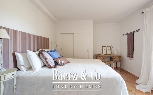 photo 13 Boutique townhouse with stunning views and rental license