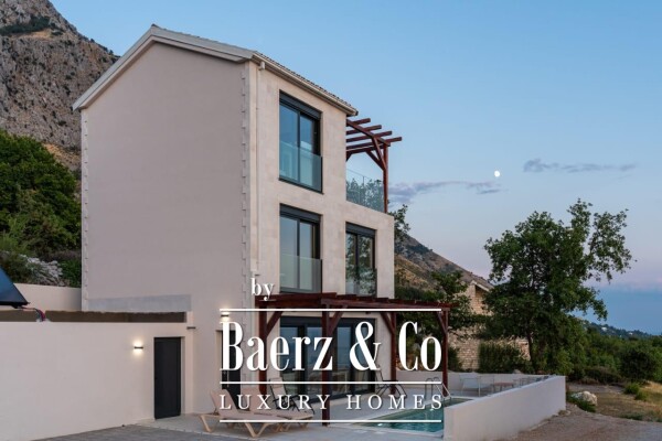 photo 13 Luxury Three Bedroom Villa in Sveti Stefan