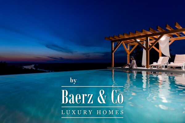 photo 1 Aljmaš, villa with three swimming pools and a view of the Danube, 25104 m2 garden