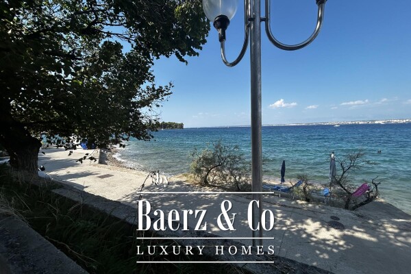 photo 4 Ugljan, Preko house, first row to the sea with swimming pool 250 m² for adaptation