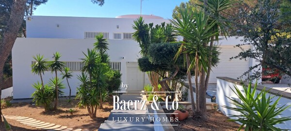 photo 6 Exclusive Mediterranean Villa with Sea Views in Badia Blava, Mallorca