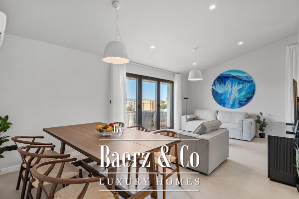 photo 11 Omiš, luxurious residential building with a swimming pool and a beautiful view of the sea