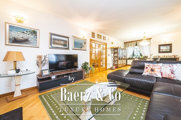 photo 2 Zagreb, Šalata, unique villa 450 m² in a prime location