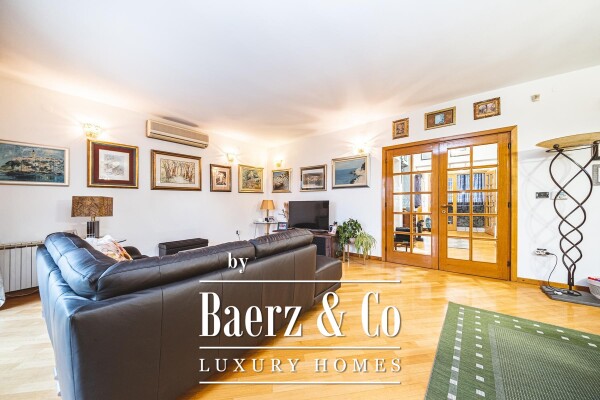 photo 5 Zagreb, Šalata, unique villa 450 m² in a prime location