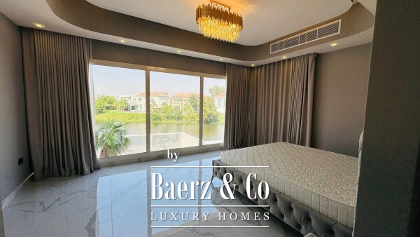 photo 9 Luxury Villa in Jumeirah Park with Canal View