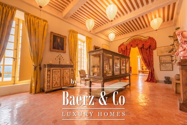 photo 12 Castle fully renovated with 16 hectares, 5.000 sqm and Helipad