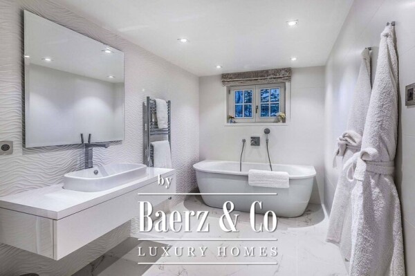 photo 10 Magnificent chalet - Ski in, Ski out