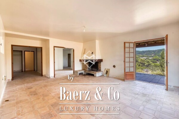 photo 10 Co-Exclusivity - Gigaro La Croix-Valmer - Private domain - villa to renovate with permit