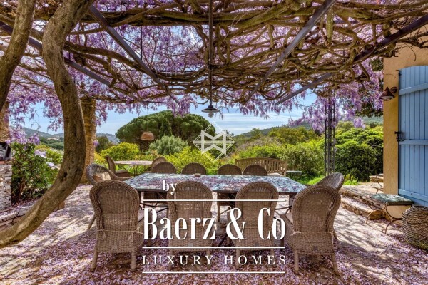 photo 2 Property with 2 Villas and Swimming Pool - Le Lavandou