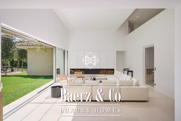 photo 6 New villa within walking distance of the beaches