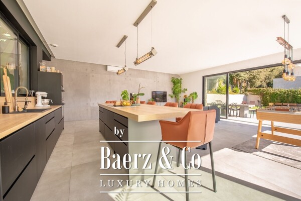 photo 11 Contempory luxury Villa