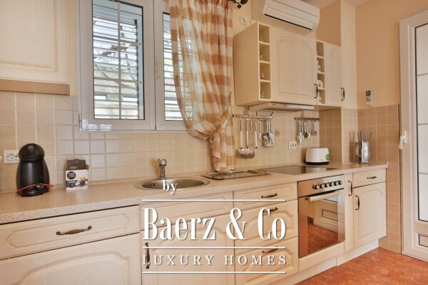 photo 7 Beautiful Villa next to the Sea in Sveti Stefan