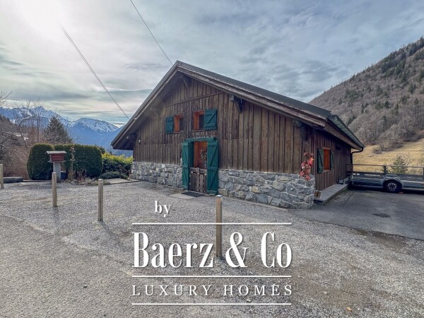 photo 2 TRADITIONAL 3 BEDROOM CHALET - WITH GARDEN