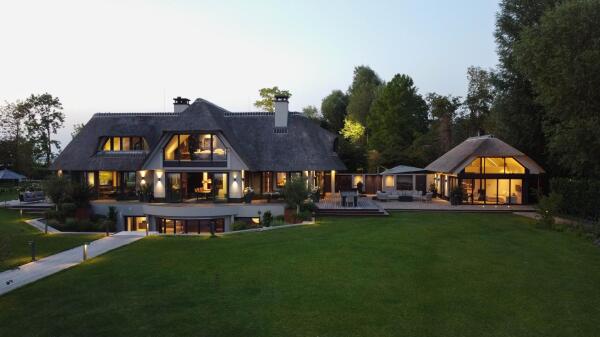 photo 36 Nieuw-Loosdrechtsedijk 227