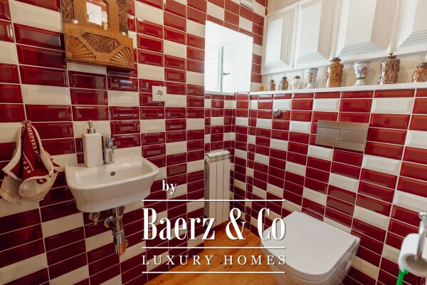 photo 13 Magnificent Manor House with winery