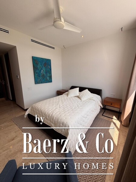 photo 12 Country Club 