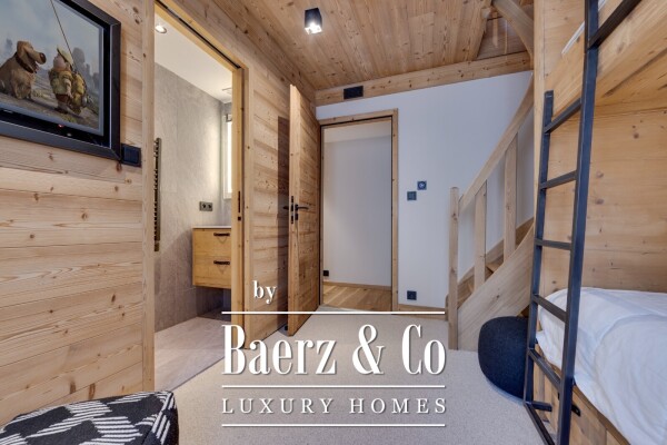 photo 11 4-BEDROOM APARTMENT - NEAR THE CENTER AND THE SLOPES