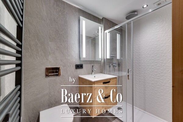 photo 16 4-BEDROOM APARTMENT - NEAR THE CENTER AND THE SLOPES