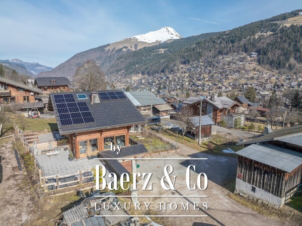 photo 2 CHARMING 5-BEDROOM CHALET - CLOSE TO THE CENTRE