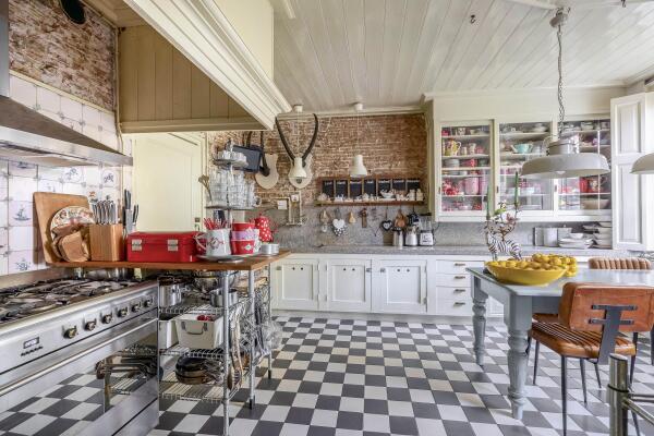 photo 10 Dorpsstraat 12