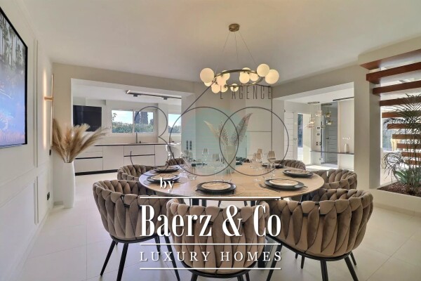 photo 14 CONTEMPORARY VILLA WITH UNOBSTRUCTED VIEW