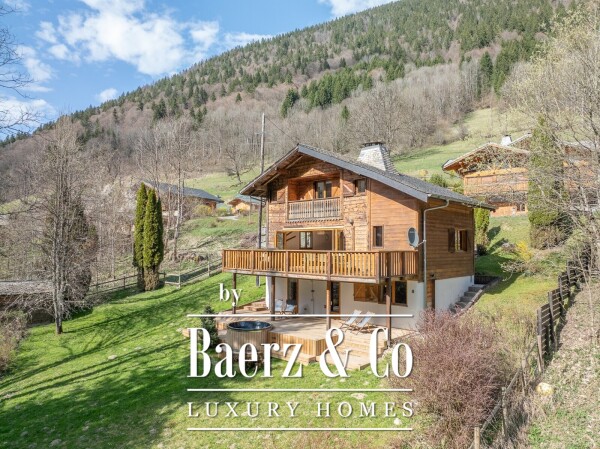 photo 5 AUTHENTIC 4-BEDROOM CHALET - CLOSE TO SKI LIFTS