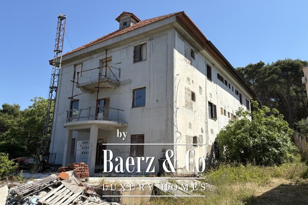 photo 19 Zlarin, spacious house with apartments under renovation, 1200 m²