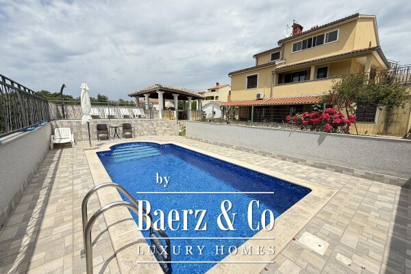 photo 1 Pula, Veli Vrh - spacious house with five residential units,22m2 swimming pool,garage-quiet location