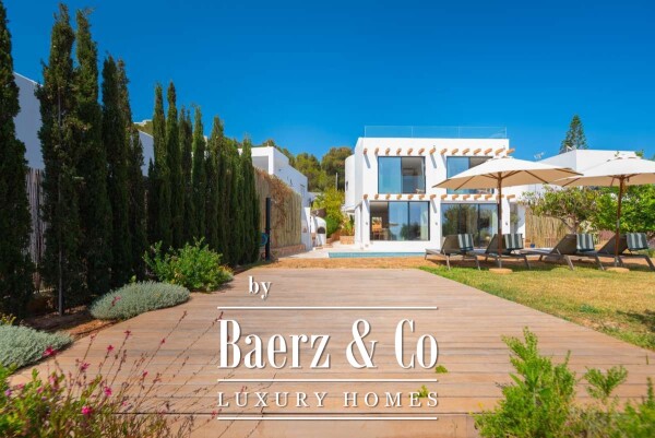 photo 3 Beautiful luxury home in Cap Martinet, Cap Martinet