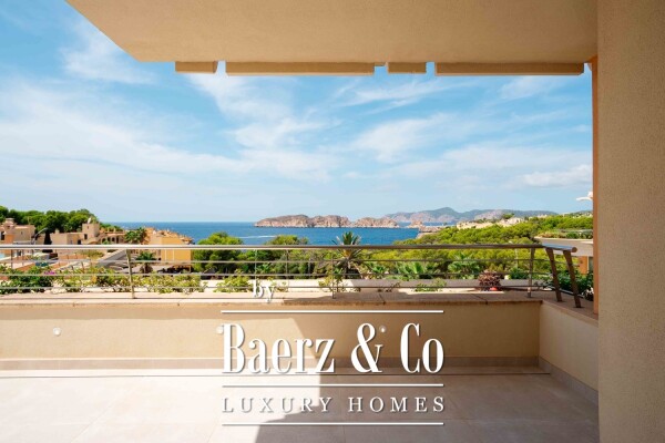 photo 12 Modern Penthouse with sea views and rooftop Pool