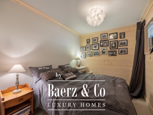 photo 7 South-facing, fully renovated 4-bedroom apartment