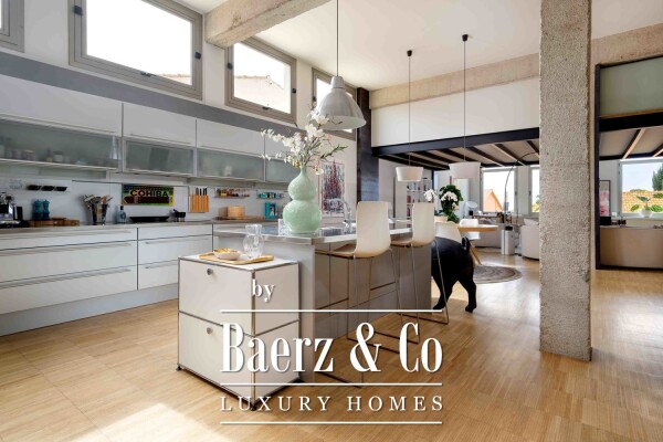 photo 8 Unique Loft Style House with Character in Génova