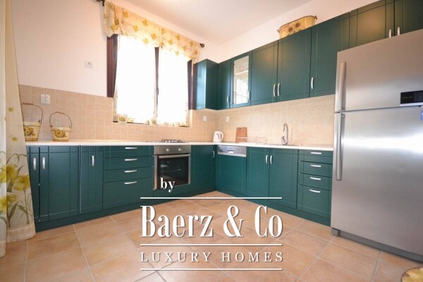 photo 5 Villa in the first line to the sea in Boka Bay